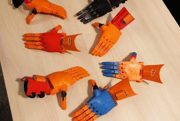 Talents et Partage - atelier E-nable : mains imprimées en 3D